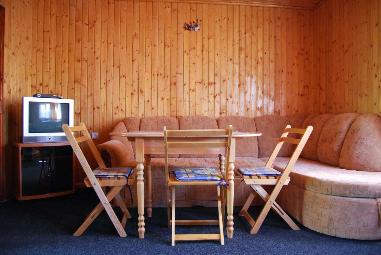Cheres Hotel Yablunytsya Bagian luar foto